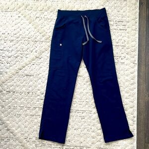 Figs Kade cargo scrub pant (navy)